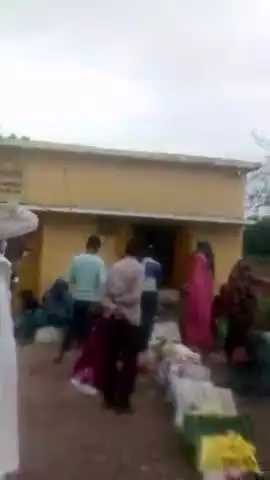 उपभोक्ता के साथ मारपीट
ग्राम किरगांव में राशन नहीं दिया और उपभोक्ता के साथ मारपीट किया जो भीमसिंह भाई को मारा वे लिनपुरा