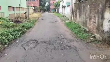 জামালপুর: জামালপুর হাসপাতাল থেকে থানামোর পর্যন্ত রাস্তার অবস্থা বেহাল সমস্যায় পথ চলতি মানুষ #jansamasya