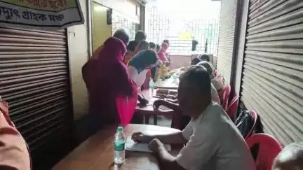 বারাসাত ১: বামনগাছিতে শুরু হলো স্মার্ট মিটার বাতিলের দাবিতে গণস্বাক্ষর অভিযান
