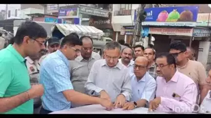 भिवानी: भिवानी डीसी ने सब्जी मंडी का निरीक्षण कर समस्याओं का जायजा लिया