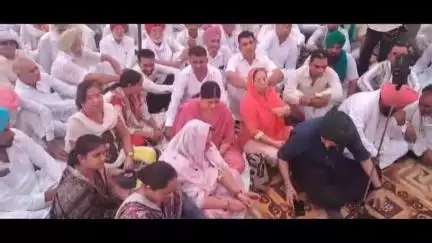 महाराजा गंगा सिंह चौक पर सिंचाई पानी की मांग को लेकर किसानों ने शुरू की महापंचायत