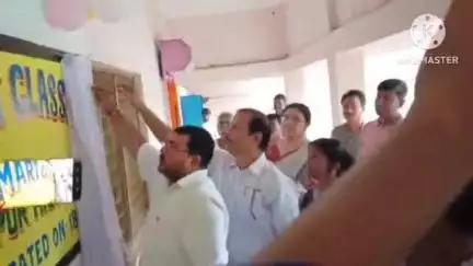 কোতুলপুর: কোতুলপুরের মির্জাপুর হাইস্কুল ফুটবল ময়দানে মহিলা ফুটবল টুর্নামেন্টের চূড়ান্ত পর্যায়ের ফাইনাল খেলায় উপস্থিত বিধায়ক