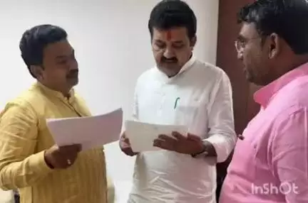 राजूरा: राजुरा विधानसभा मतदारसंघातील अनेक प्रलंबित समस्या निकाली काढण्यासंदर्भात मुंबई मंत्रालयात मंत्र्यांना निवेदन