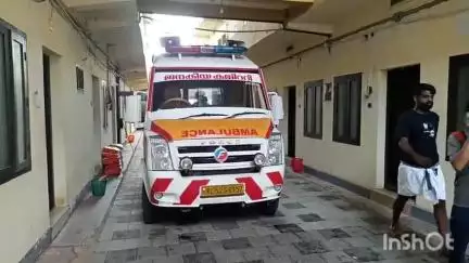 പട്ടാമ്പി: പട്ടാമ്പിയിൽ ലോഡ്ജിൽ മധ്യവയസ്‌കനെ മരിച്ച നിലയിൽ കണ്ടെത്തി