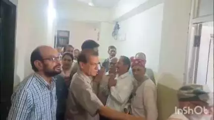 सोलन: पेंशन न मिलने से परेशान HRTC पेंशनरों ने जिला मुख्यालय में किया प्रदर्शन, ADC के माध्यम से राज्यपाल को सौंपा ज्ञापन