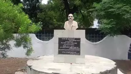 गुरुआ: गुरुआ में डिप्टी सीएम सम्राट चौधरी के आगमन को लेकर तैयारियां पूरी, प्रशासन ने हेलीपैड और सभा स्थल का निरीक्षण किया