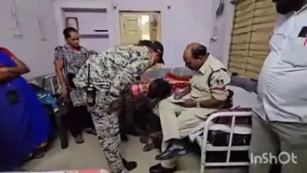शाजापुर: जिला अस्पताल में जेबें टटोलते संदिग्ध हालत में दो युवक पकड़े गए, कोतवाली पुलिस कर रही पूछताछ