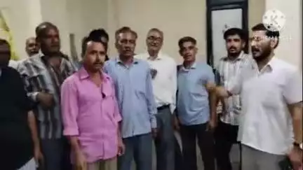 भिकियासैन: सरकारी राशन विक्रेता संघ की बैठक त्रिवेणी हाल भिकियासैण में सम्पन्न, सरकार के खिलाफ की नारेबाजी
