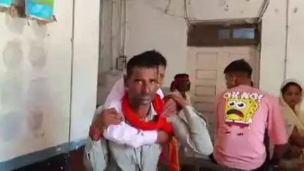 दतिया नगर: भाषड़ाखुर्द में जमीनी विवाद में सगे भाई ने घर में घुसकर अधेड़ को पीटा, अधेड़ ने एसपी को दिया आवेदन
