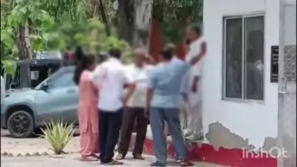 देवानंदपुर निवासी युवती ने आत्महत्या की कोशिश करते हुए इंस्टाग्राम पर लिखा गुडबाय, पुलिस ने मौके पर उसकी जान बचा ली