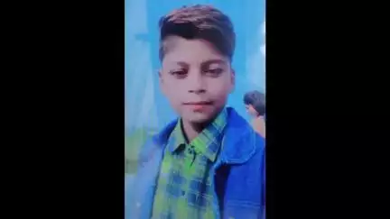 ठाकुरद्वारा: ठाकुरद्वारा-मुरादाबाद हाईवे पर डग्गामार बस चालकों की लापरवाही के कारण एक मासूम की हुई मौत