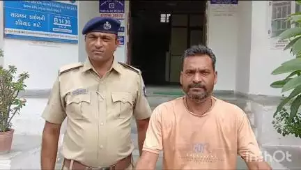 શહેરમાં ટાટા શોરૂમ નજીકથી ચોરાયેલ બાઈકને પોલીસે બે દિવસમાં શોધી કાઢી મૂળ માલિકને પરત આપી, તેરા તુજકો અર્પણ સૂત્રને સાર્થક