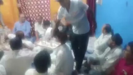 निवाली: ग्राम वांगरा पहुंचे पूर्व केंद्रीय मंत्री यादव, कार्यकर्ताओं से की मुलाकात और खेड़कर परिवार में जताया शोक