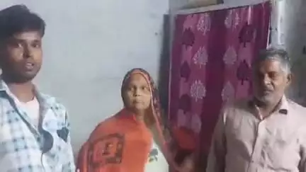 मुगलसराय: पड़ाव में आकाशीय बिजली की चपेट में आने से एक परिवार के तीन लोग घायल, घर की दीवारों में आई दरारें