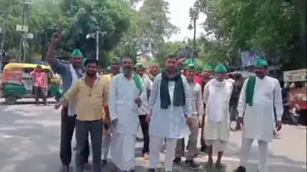 बरेली: किसान एकता संघ ने अफीम किसानों के हित में डीएम को सौंपा ज्ञापन, होल्ड लाइसेंस नियमित करने की मांग