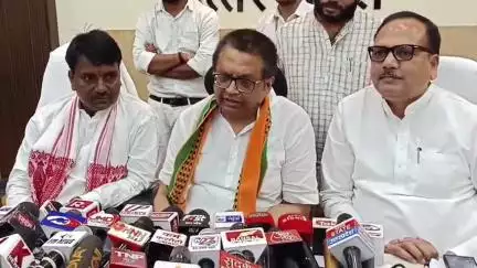 कानपुर: मंधना औद्योगिक क्षेत्र में भूमि अधिग्रहण से जुड़े 15 साल पुराने विवाद के समाधान की उम्मीद, MLC अरुण पाठक ने दी जानकारी