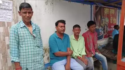 গাজোল: মাঝড়া অঞ্চলের বাদনেগারা এলাকায় মোটর বাইকে পথ দূর্ঘটনায় ১ মোটর বাইক আরোহী মৃত্যু দেহ ময়নাতদন্তের জন্য পাঠালেন পুলিশ