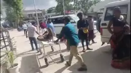 बिहार: भागन विगहा वायपास में ऑटो ने दो लोगों को मारी टक्कर, दोनों घायल, पुलिस ने ऑटो चालक को पकड़ा