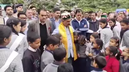 कुल्लू: हिमाचल प्रदेश के मुख्यमंत्री सुखविंदर सिंह सुक्खू ने राजकीय वरिष्ठ माध्यमिक पाठशाला बागा सराहन का दौरा किया
