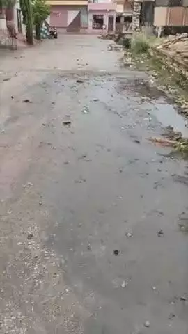 सावा के रिहायशी इलाके राधा कृष्ण मन्दिर के पास टूटी नाली से एक बारिश मै ही भर गयी गंदगी आए दिन लगा रहता है हादसे का खतरा