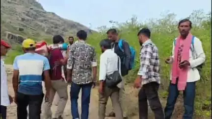 आबू रोड: माउंटआबू शेरगाव गांव और उत्तरज के ग्रामीण मूलभूत सुविधाओं से वंचित,ग्रामीण पथरीले रास्ते से गुजरने को मजबूर #janasmasya