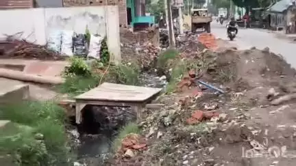 डुमरांव: कार्यादेश न मिलने के कारण पुराना भोजपुर में विकास की योजनाएं अधर में लटकी, लोगों की बढ़ी परेशानी #jansamasya