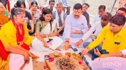 फिरोज़ाबाद: फ़िरोज़ाबाद में नगर निगम महापौर ने 65 लाख की लागत से दो सीसी सड़कों के निर्माण कार्यों का भूमि पूजन किया