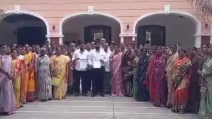 अमरावती: नागरिकांना पी आर कार्ड वितरित करण्यासाठी बहुजन समाज पार्टी कडून जिल्हाधिकाऱ्यांना निवेदन #Jansamasya