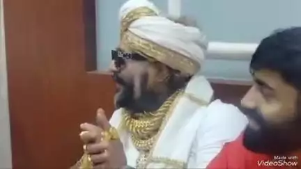 देवघर: बाबा बैजनाथ मंदिर में गोल्डन मैन के नाम से मशहूर प्रेम सिंह पहुंचे, उमड़ी श्रद्धालुओं की भीड़