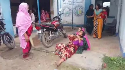 ইটাহার: ইটাহারের দুর্লভপুর লাইন বাজার এলাকায় রহস্যজনক ভাবে শ্বশুর বাড়ি থেকে উদ্ধার জামাই এর ঝুলন্ত দেহ, তদন্তে পুলিস