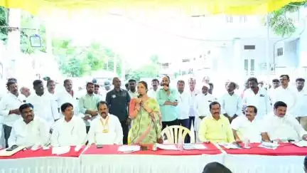పాణ్యం: మాధవి నగర్‌లో MLA గౌరు చరిత రెడ్డి ఆధ్వర్యంలో టీడీపీ కమిటీల నియామక సమావేశం నిర్వహణ