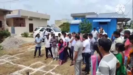 బాన్సువాడ: విద్యార్థులకు నాణ్యమైన భోజనాన్ని అందించాలి: కొయ్యగుట్టలో జిల్లా కలెక్టర్ ఆశిష్ సాంగ్వాన్