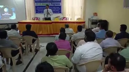 கோவில்பட்டி: எட்டையாபுரம் சாலையில் சைமா அரங்கில் சிறு குரு மற்றும் நடுத்தர தொழில் முனைவோருக்கான கூட்டம் நடைபெற்றது