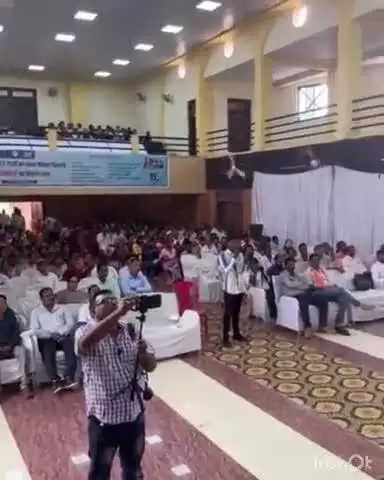जगदलपुर: श्यामा प्रसाद मुखर्जी टाउन हाल में भगवान बिरसा मुंडा आदिआदर्श ग्राम योजना के अंतर्गत जागरूकता शिविर का आयोजन किया गया