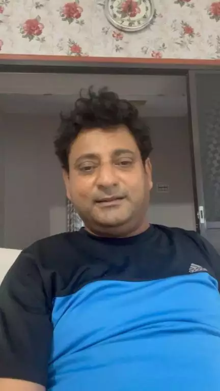 यूनिफार्म जैक्शन से ले कर आज़ाद चॉक तक जो रोड बनाया जा रहा है उसके कमीशन खोरी की बू आ रही है ५% के लिए रोड को बर्बाद किया जा रहा है #