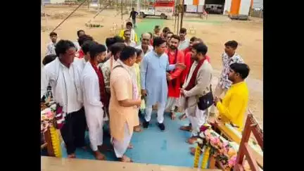 चित्तौड़गढ़: लालजी का खेड़ा में भागवत कथा में शामिल हुए विधायक चंद्रभान सिंह आक्या