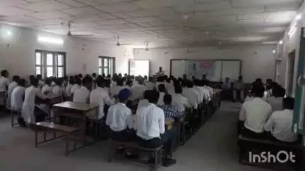 डेरा गोपीपुर: पुलिस उप मंडल अधिकारी देहरा द्वारा राजकीय वरिष्ठ माध्यमिक पाठशाला मुहल में चलाया गया जागरुकता अभियान