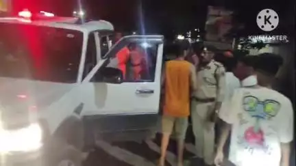 खैरागढ़ में भागने की तैयारी में थे प्रेमी जोड़े, परिजनों ने बीच रास्ते में पकड़ लिया, मौके पर पहुंची पुलिस