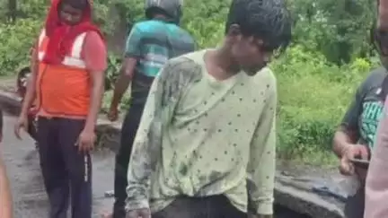 बेरमो: जारंगडीह टाटा ब्लॉक में बाइक अनियंत्रित होने से दो बाइक सवार घायल