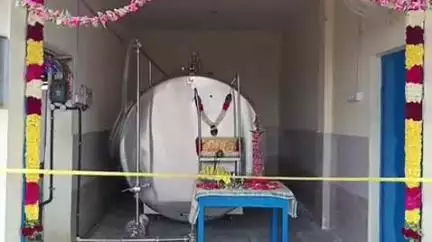 பரமத்தி வேலூர்: சேளூர் செல்லப்பம்பாளையத்தில் புதிய தொகுப்பு பால் குளிரூட்டும் நிலையத்தை அமைச்சரை திறந்து வைத்தார்