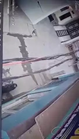 कालिका देवी मंदिर के पास खडनी से अपने बेटे के साथ प्लाट देखने आए पूर्व अध्यापक को  अनियंत्रित कार ने रौदा घायल को अस्पता
