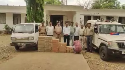 अवैध शराब के विरुद्ध सख्त कार्रवाई – जावर पुलिस द्वारा 22 पेटी अवैध शराब (206 लीटर) का परिवहन करते आरोपी गिरफ्तार, वाहन