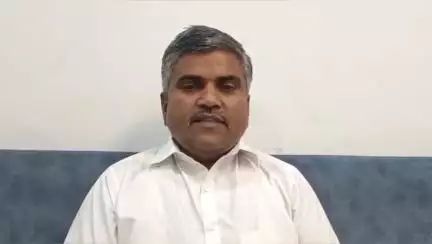 फलटण: मेढा पोलीस ठाण्यापासून अर्धा ते १ किलोमीटर अंतरावर पाच दारू विक्रेतेः दारु बंदी चळवळीचे कार्यकर्ते विलासबाबा जवळ