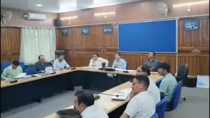 चम्पावत: जिले में नेटवर्क विस्तार को लेकर टेलीकॉम समिति की बैठक संपन्न, सीमांत क्षेत्रों को दी जाएगी प्राथमिकता