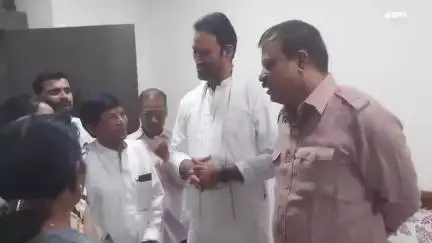 खंडवा नगर: खंडवा पहुंचे प्रदेश कांग्रेस नेता प्रतिपक्ष उमंग सिंगार ने सरकार पर लगाए गंभीर आरोप