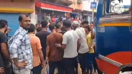 খানাকুল ১: বেহাল রাস্তা মেরামতের দাবিতে জয়রামপুর এলাকায় রাস্তায় ধান রোপণ ও পথ অবরোধ করে বিক্ষোভ গ্রামবাসীর #jansamasya