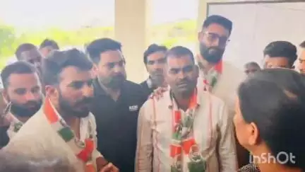 बड़गांव: बड़गांव क्षेत्र में अनियमित बिजली आपूर्ति को लेकर युवा कांग्रेस ने SDM को सौंपा ज्ञापन