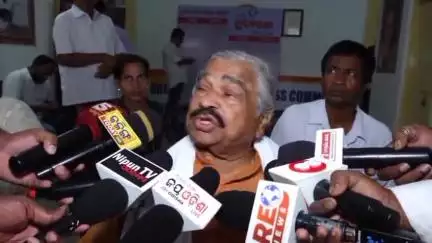 ଭୁବନେଶ୍ବର ମ୍ୟୁନିସିପାଲଟି କର୍ପୋରେସନ: ଓଡ଼ିଶାରେ ନାରୀ ନିର୍ଯାତନା ବଢିବା ପ୍ରସଙ୍ଗରେ କଂଗ୍ରେସ ଭବନରେ ପ୍ରତିକ୍ରିୟା ରଖିଲେ ବରିଷ୍ଠ ନେତା ସୁରେଶ ରାଉତରାୟ