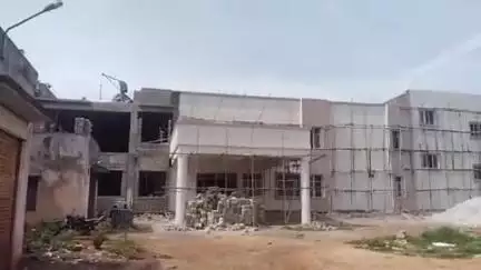 జహీరాబాద్: పట్టణంలో మూడేళ్లైనా పూర్తికాని మాత శిశు ఆరోగ్య కేంద్రం పనులు, త్వరగా పూర్తి చేయాలని స్థానికుల వినతి #localissue