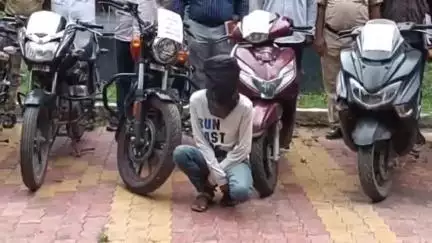 धुळे: दोंडाईचा शहरातील मोटारसायकल चोरीचे पाच गुन्हे उघड; सात दुचाकींसह एक सराईत चोरटा दोंडाईचा परिसरातून अटकेत